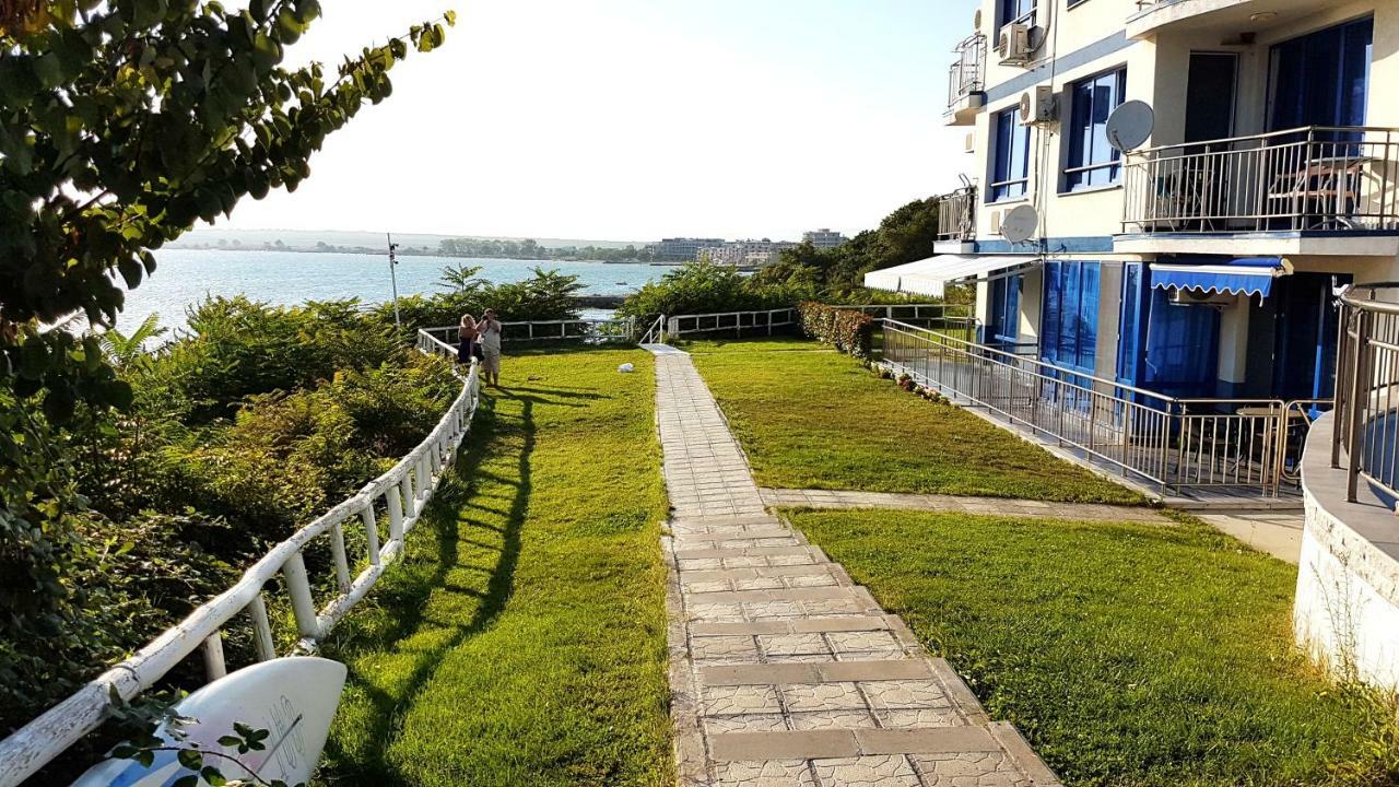 דירות פומורי Blue Bay Sea View מראה חיצוני תמונה
