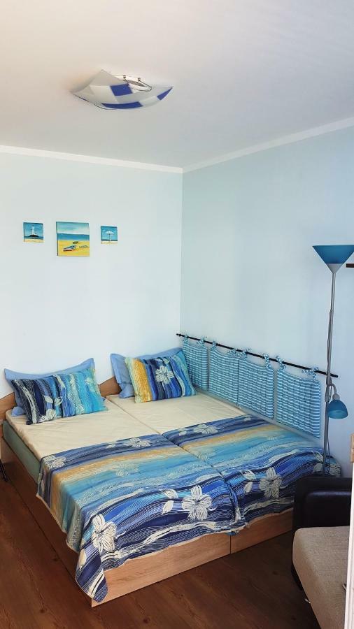 דירות פומורי Blue Bay Sea View מראה חיצוני תמונה