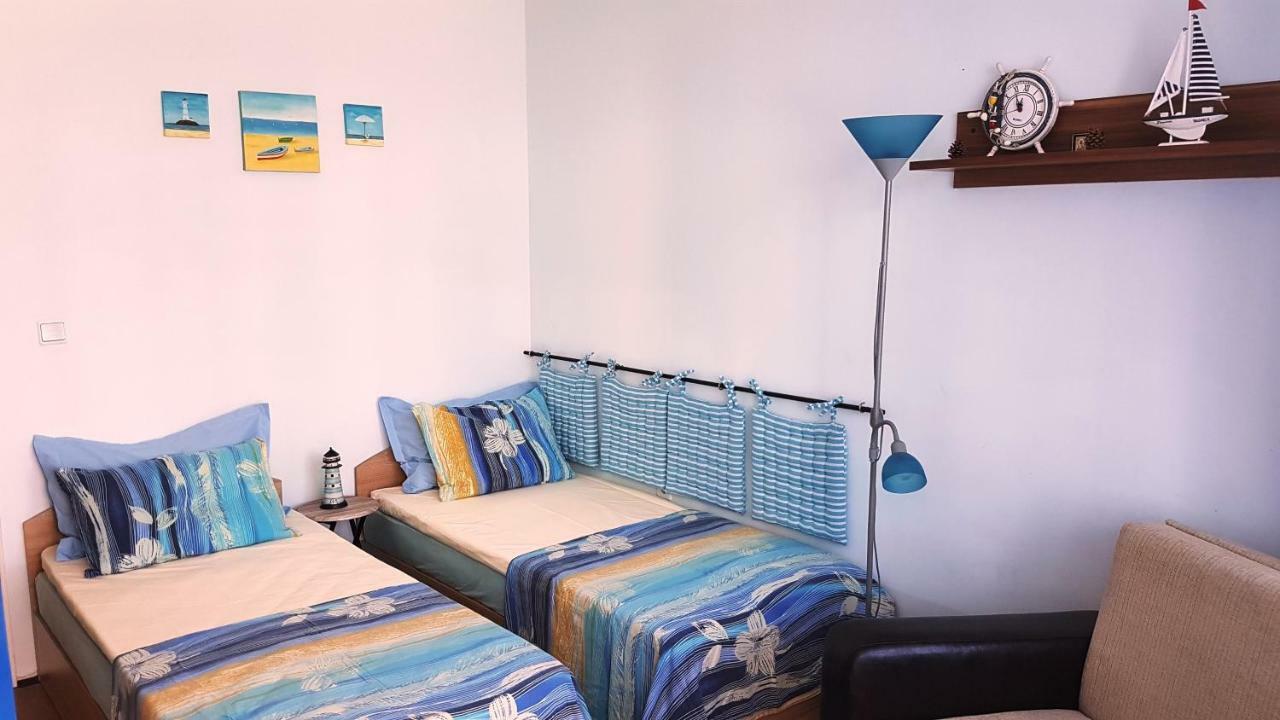 דירות פומורי Blue Bay Sea View מראה חיצוני תמונה